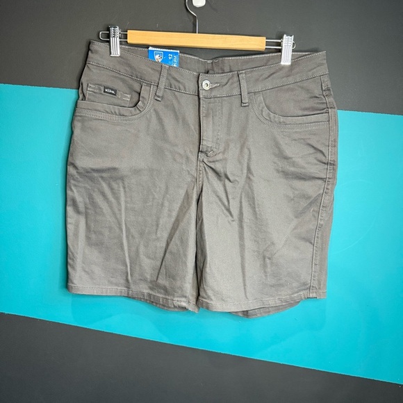 Kuhl Green Bermuda Shorts Lightweight Casual Wear - Picture 3 of 11